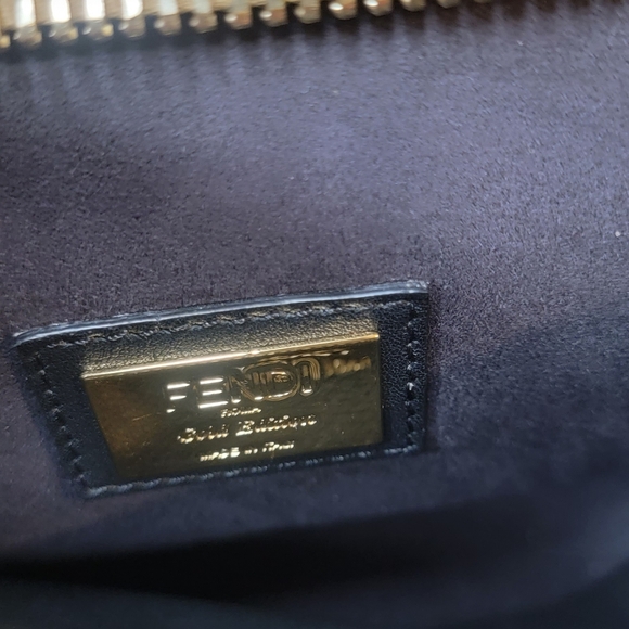 Beautiful pre-owned authentic Fendi bag - Picture 5 of 15